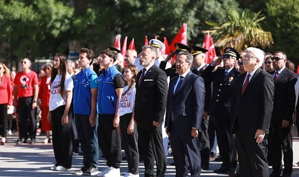 Burhaniye'de 19 Mayıs Coşkusu Yaşandı