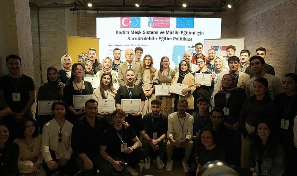 T&uuml;rk Musikisinin Asırlık Meşk Sistemi Konya B&uuml;y&uuml;kşehir Depo No: 4'te Yaşatıldı