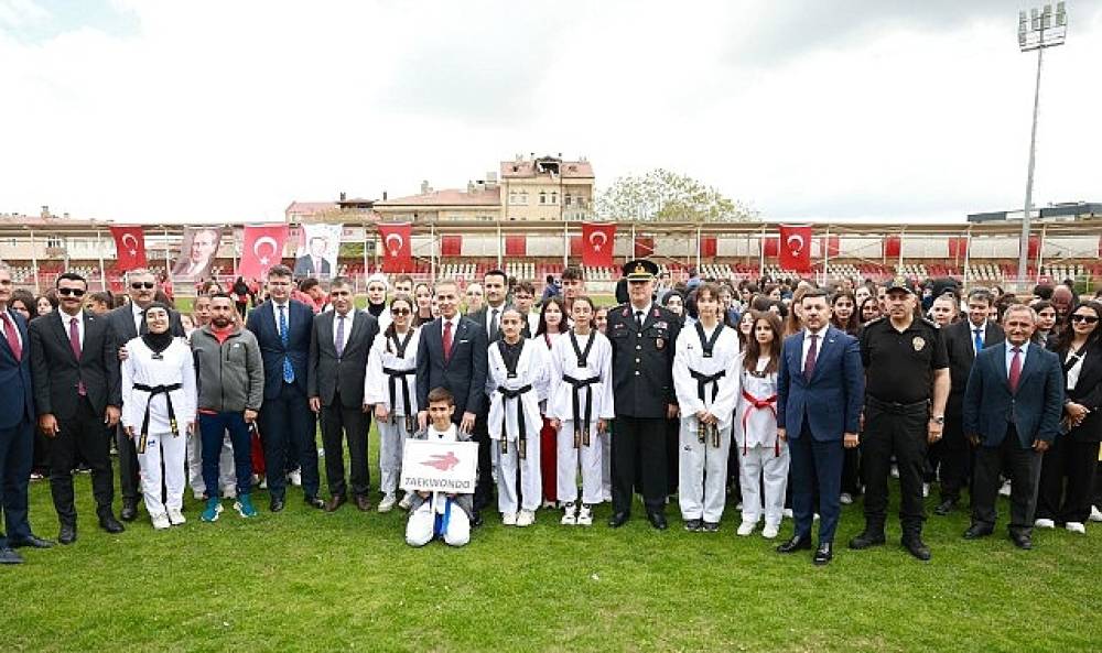 19 Mayıs Gen&ccedil;lik ve Spor Bayramı Nevşehir'de Coşkuyla Kutlandı