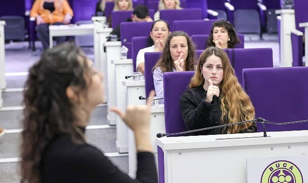 Buca Belediyesi'nden engelsiz hizmet için önemli adım;    Belediye personeline işaret dili eğitimi