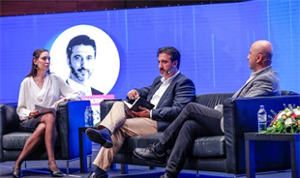 Teknoloji ve İnovasyon Zirvesi'nde söz uzmanların:  “Yapay zekayla insanlık tarihini değiştirecek muazzam eşik aşıldı