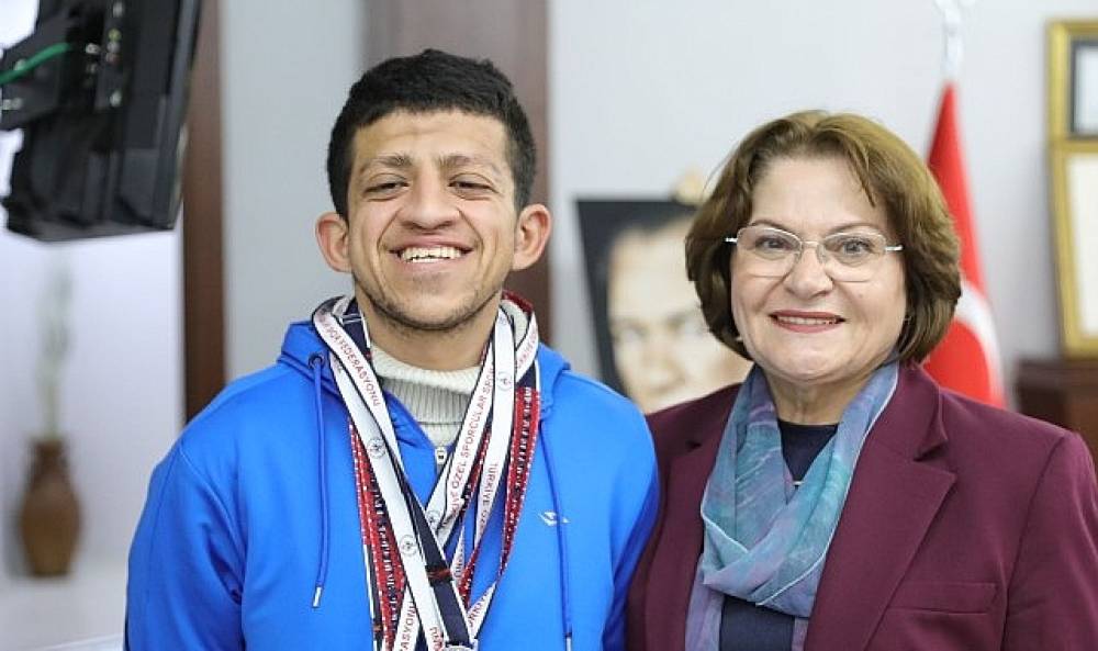 Didim'in Gururu Atacan'dan Başkan Hatice Gen&ccedil;ay'a Ziyaret