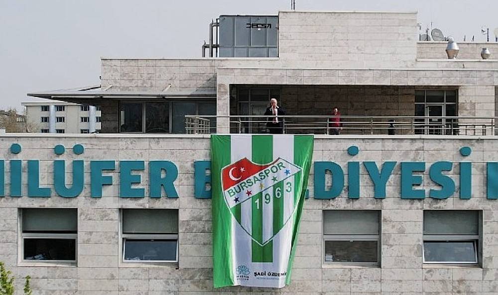 Bursaspor'un şampiyonluk heyecanı Nil&uuml;fer'de zirve yaptı