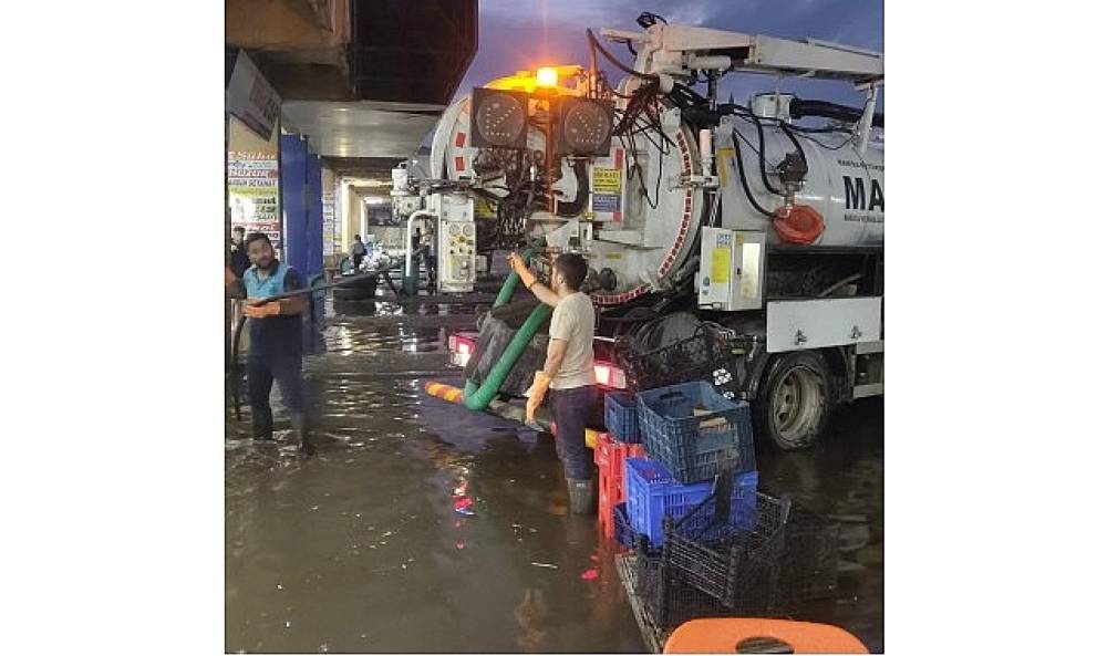 Manisa B&uuml;y&uuml;kşehir Belediyesi'nden Salihli'deki Sel Mağdurlarına Destek  