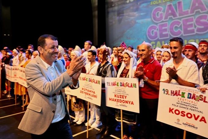 Denizli Halk Dansları Festivali Görkemle Sona Erdi