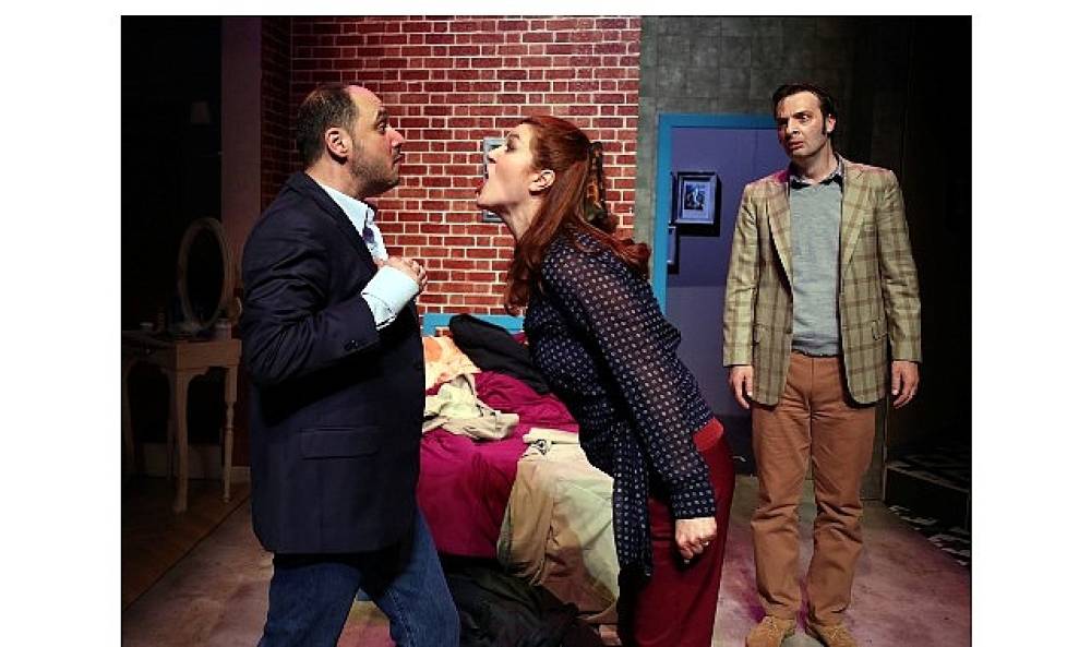 Şehrin Tiyatrosu &ldquo;Yatak Odası Komedisi" Oyunuyla Bah&ccedil;elievler'de