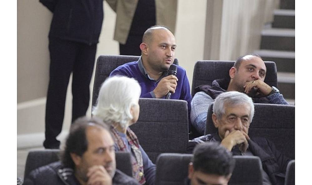 Karabağlar 'da Kentsel Dönüşüm İçin Mahalle Sakinleriyle İlk Buluşma