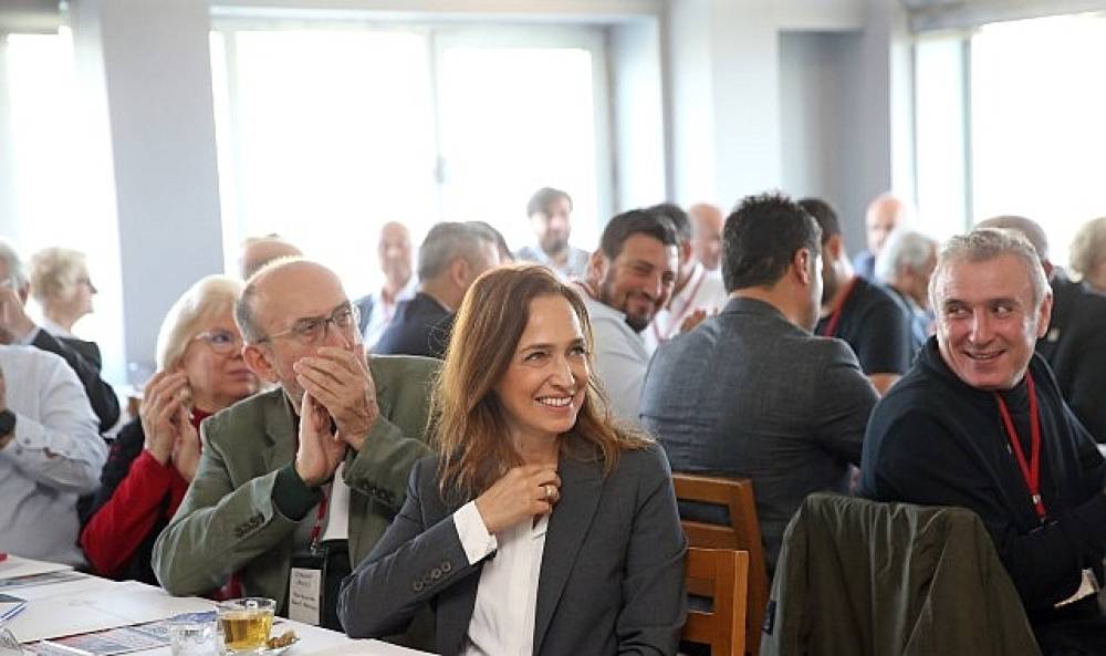 İzmir Kent Konseyleri Birliği, Karşıyaka'da 'dayanışma' için buluştu