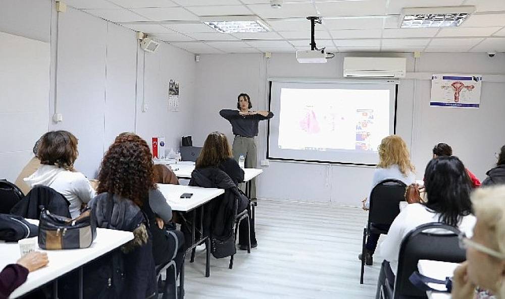 Didim Belediyesi Ergenlik ve İlk Gen&ccedil;likte Kadın Sağlığı Eğitimi d&uuml;zenlendi