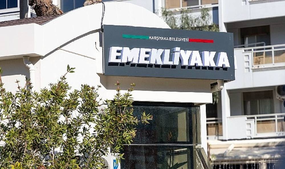 Karşıyaka'nın &ccedil;ınarlarına &ouml;zel tesis: Emekli Yaka kapılarını a&ccedil;ıyor