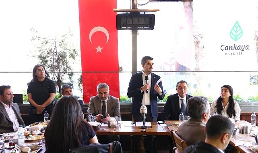 H&uuml;seyin Can G&uuml;ner Bah&ccedil;elievler Esnafıyla Buluştu