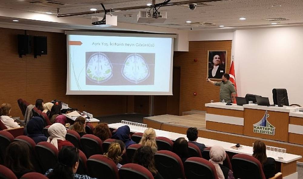 Kartepe Belediyesi Personeline &ldquo;Sağlıklı Hayat Akademisi" Semineri