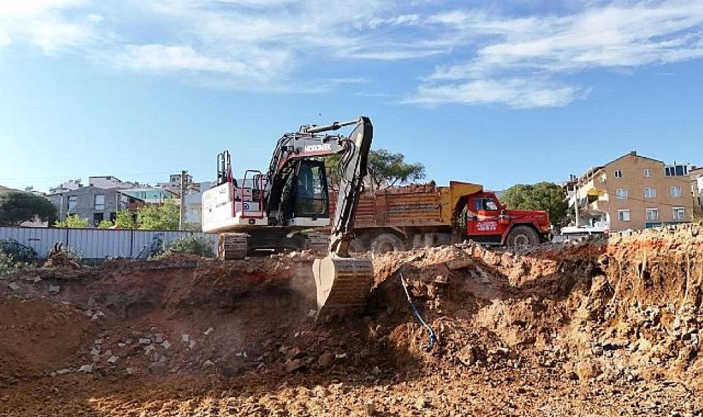 Yeni Mahalle'de Sosyal Yaşam Merkezi İ&ccedil;in İlk Adım Atıldı