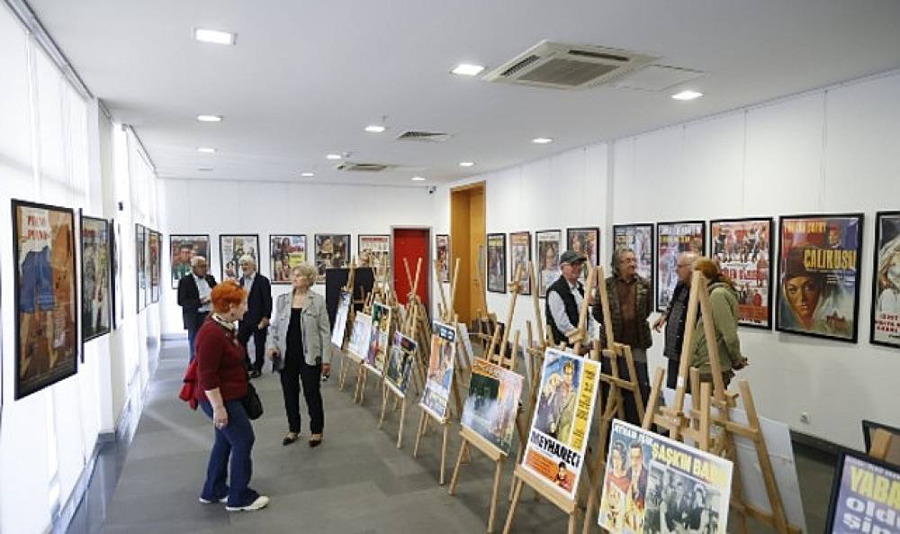 B&uuml;y&uuml;kşehir Belediyesi'nden &ldquo;Yeşil&ccedil;am Film Afişleri Sergisi"