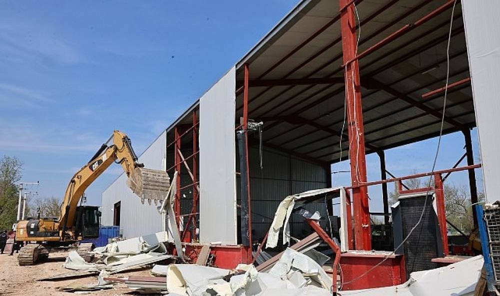 Nil&uuml;fer'de 2 g&uuml;nde 4 yıkım