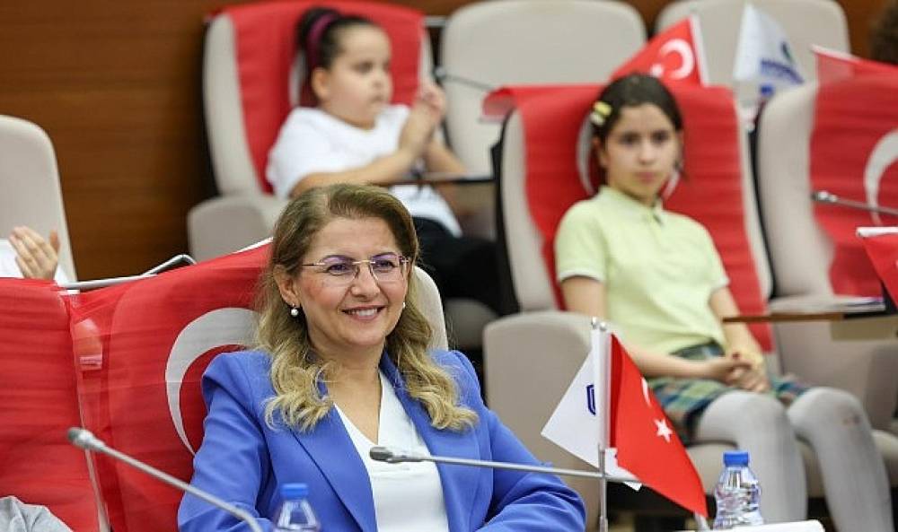 Bakırk&ouml;y Belediyesi &Ccedil;ocuk Meclisi'nden 23 Nisan &Ouml;zel Oturumu