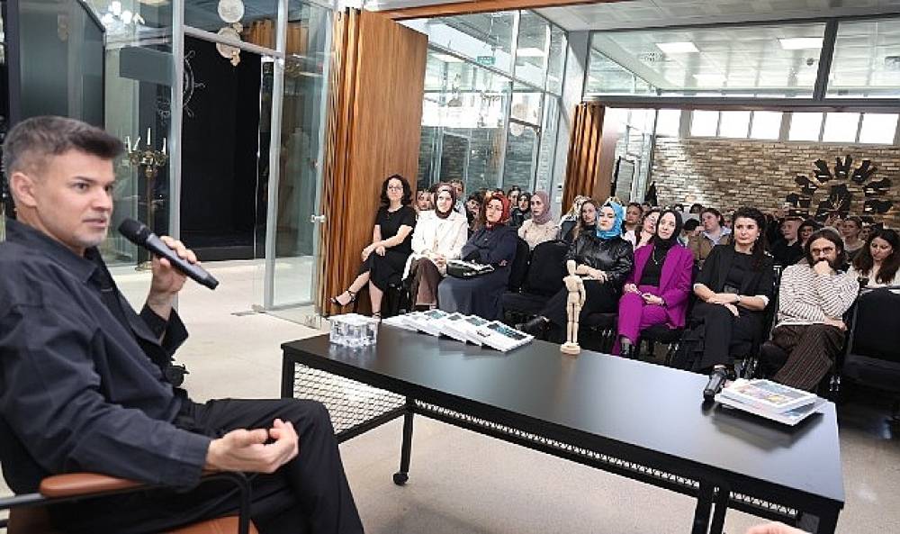 &Uuml;nl&uuml; modacı Nacar'dan altın &ouml;ğ&uuml;tler