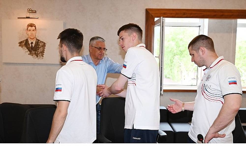 Rusya G&ouml;rme Engelliler Futbol Milli Takımı Kemer Belediyesi'nde 