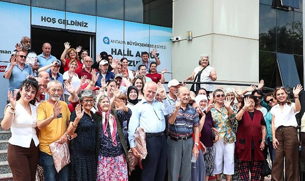 Babalar G&uuml;n&uuml;'nde kalplere dokunan buluşma