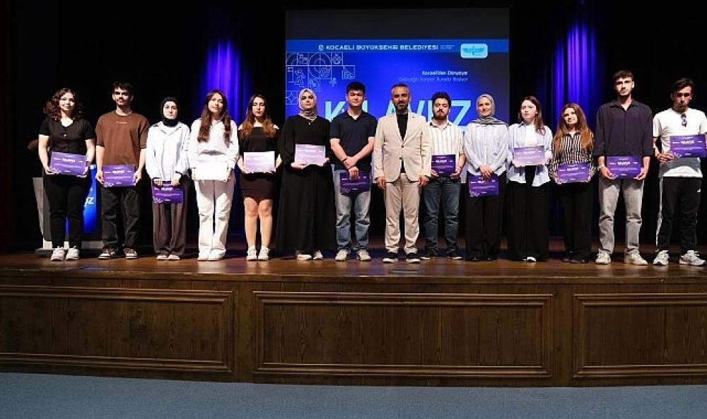 Kılavuz Kariyer'de 358 &ouml;ğrenci sertifika aldı