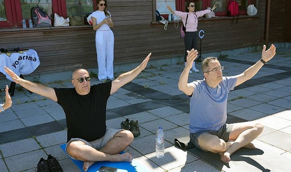 Maltepe'de yoga i&ccedil;in buluştular
