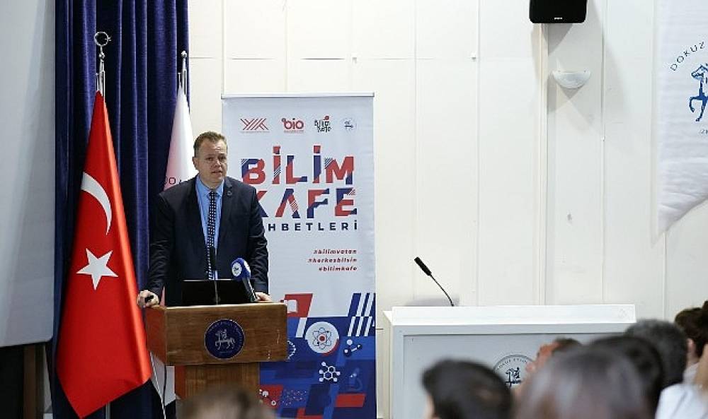 Geleceğin Meslekleri DE&Uuml;'de Konuşuldu: Alternatif Enerjide Eğitim ve İstihdam Odağı