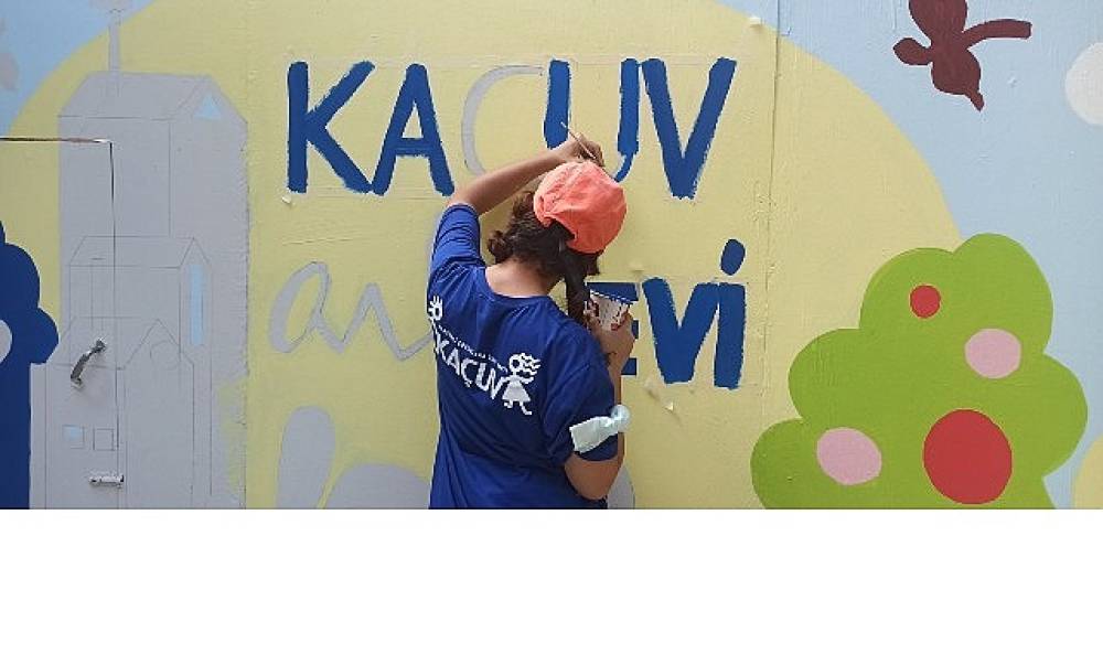 KA&Ccedil;UV yapılandırılmış g&ouml;n&uuml;ll&uuml;l&uuml;k modelini eğitim ve uzman rehberliği ile y&uuml;r&uuml;t&uuml;yor 