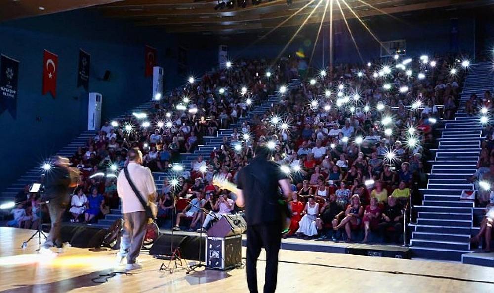 Başkan &Ccedil;er&ccedil;ioğlu'ndan Didim'de Yaz Konseri