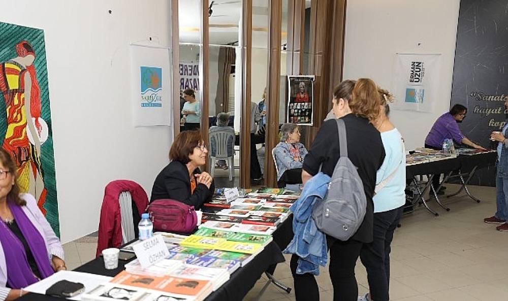 Narlıdere'de Kadınlar, Şiddete Karşı Seslerini Edebiyatla Yükseltti