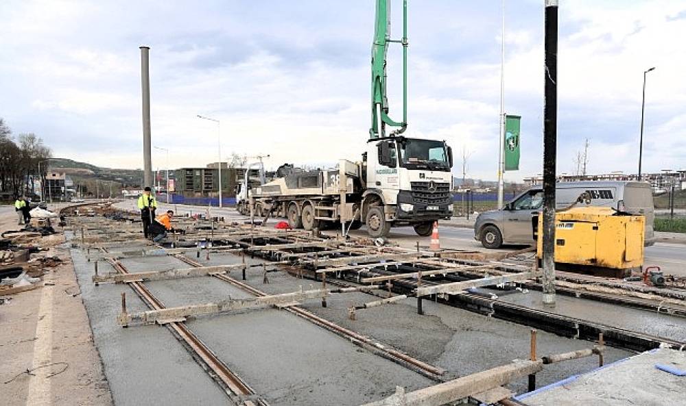 Kartepe Tramvay Hattı'nda durmak yok