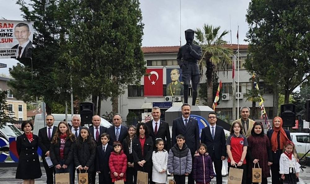 23 Nisan Ulusal Egemenlik ve &Ccedil;ocuk Bayramı G&ouml;lc&uuml;k'te T&ouml;renle Kutlandı