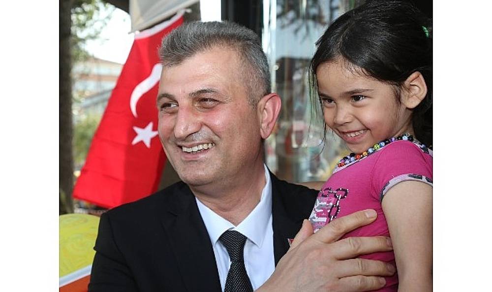 Başkan Sezer: "23 Nisan Tarihimizin &Ouml;nemli Bir D&ouml;n&uuml;m Noktasıdır"