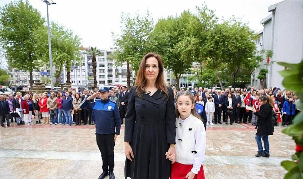 &Ccedil;ocuk dostu kent Karşıyaka'da 23 Nisan coşkusu