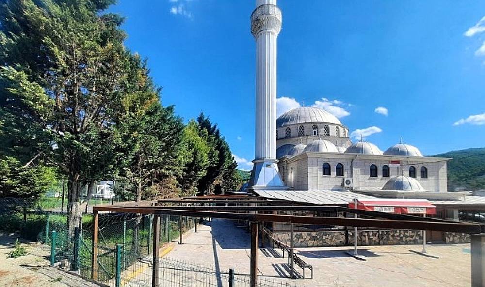 Bayram &ouml;ncesi ibadethanelerde hummalı hazırlık