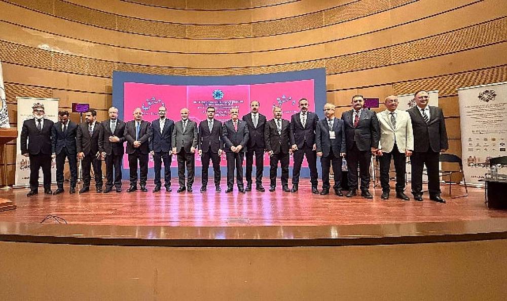 Başkan Altay Şam'da Düzenlenen 10. Uluslararası Dini Araştırmalar ve İnsan Sempozyumu'nda Konuştu: “İnşallah Sempozyumun 11.Sini Gazze'de, 12.Sini de Kudüs'te Yapmayı Rabbim Bize Göstersin