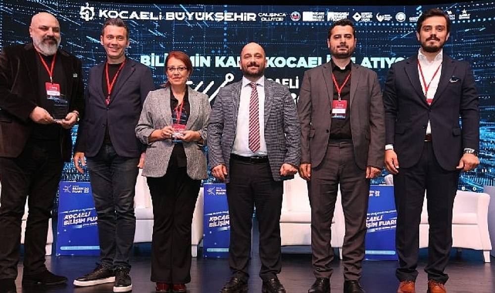 Yapay zekâ çağında tüm konular masaya yatırıldı