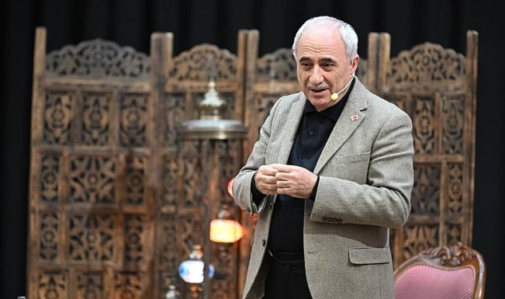 Usta Kalem Nurullah Gen&ccedil;, Kartepe'de G&ouml;n&uuml;llere Dokundu