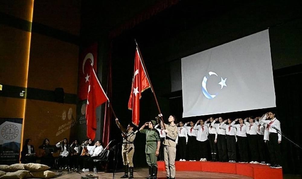 &Ccedil;anakkale Ruhu Kartepe'de Sahneye Taşındı