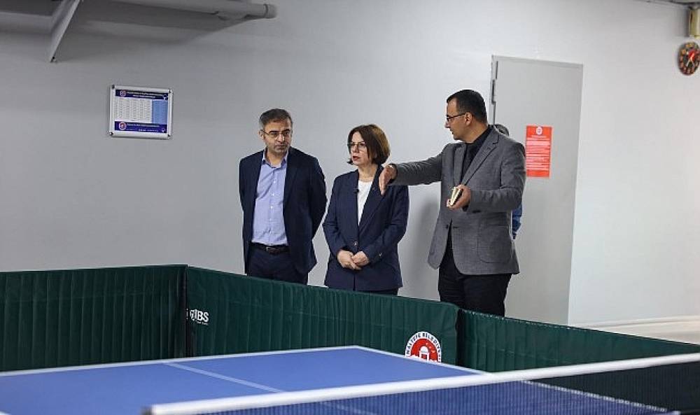 Maltepe Belediye Başkanı K&ouml;ymen, spor yapan kadınlarla buluştu