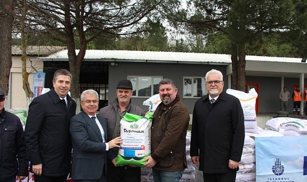 İBB'den &Ccedil;ift&ccedil;ilere Tohum ve Hasat Makinesi Desteği