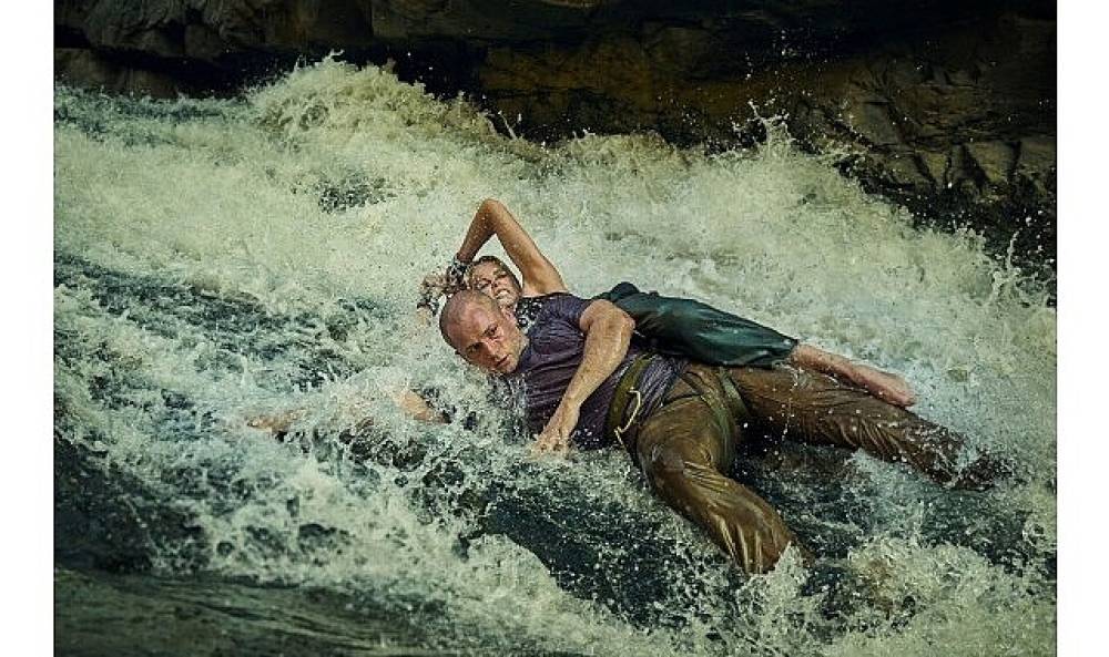 Netflix, başrollerinde Charlize Theron ve Taron Egerton'ı buluşturan aksiyon ve gerilim dolu APEX'in resmi tanıtım fragmanını paylaştı.