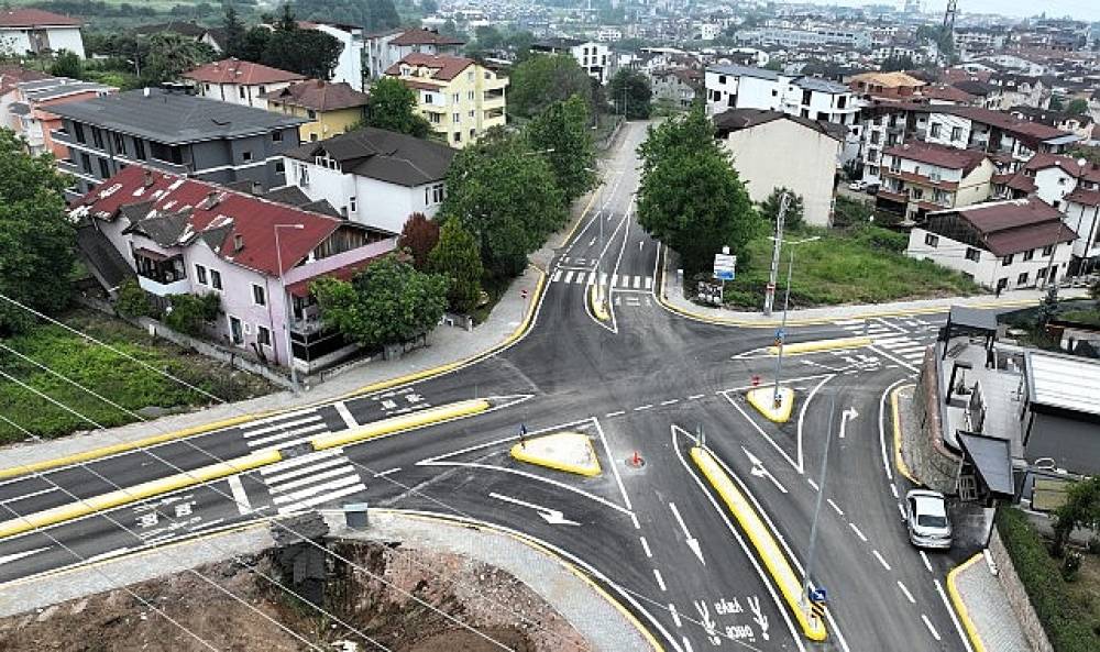 Başiskele'de modern kavşak hizmete a&ccedil;ıldı