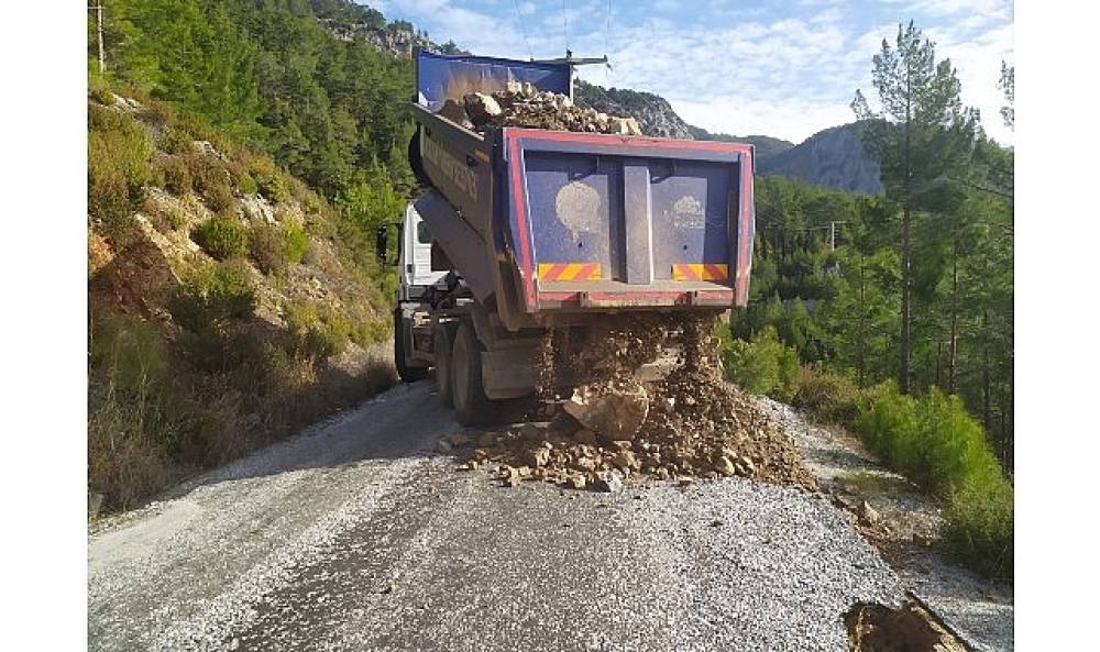 B&uuml;y&uuml;kşehir'den yağışın ardından olumsuzluklara anında m&uuml;dahale 