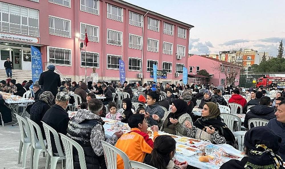 Başkan &Ccedil;er&ccedil;ioğlu Ramazan Ayının Bereketini Aydın'ın D&ouml;rt Bir Yanına Taşımaya Devam Ediyor