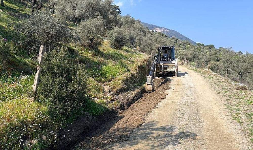 Milas Belediyesi Ekipleri İl&ccedil;e Genelinde Hummalı &Ccedil;alışmalar Yapıyor