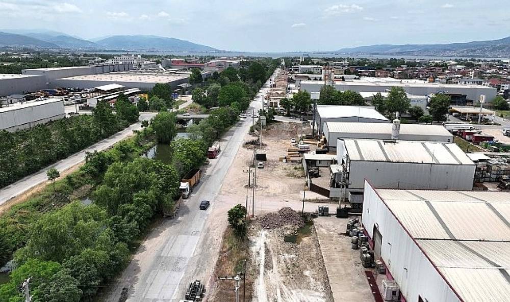 Başyiğit Caddesi yeni y&uuml;z&uuml;ne kavuşuyor