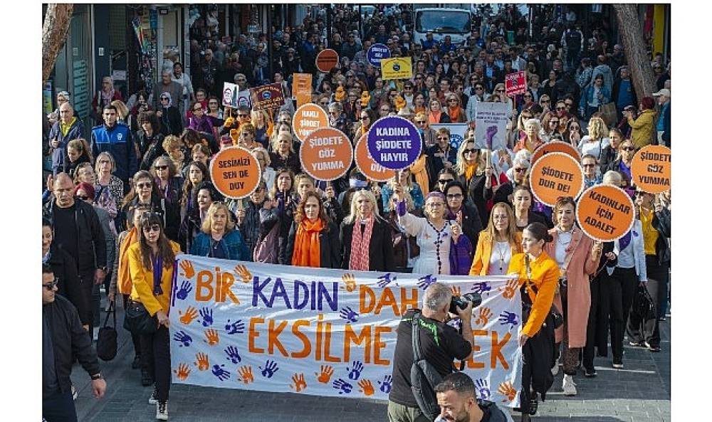 Karşıyaka'da 25 Kasım'da güçlü dayanışma: Şiddete karşı ses çıkar!