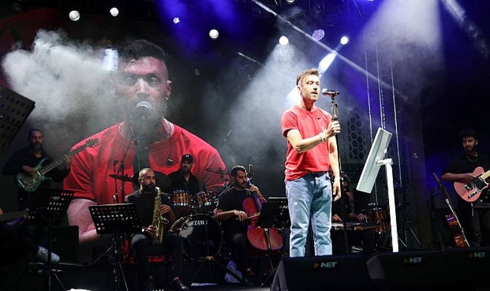 Sel&ccedil;uklu Belediyesi Sanat Akademisi'nden Unutulmaz 2000'ler T&uuml;rk&ccedil;e Pop Konseri