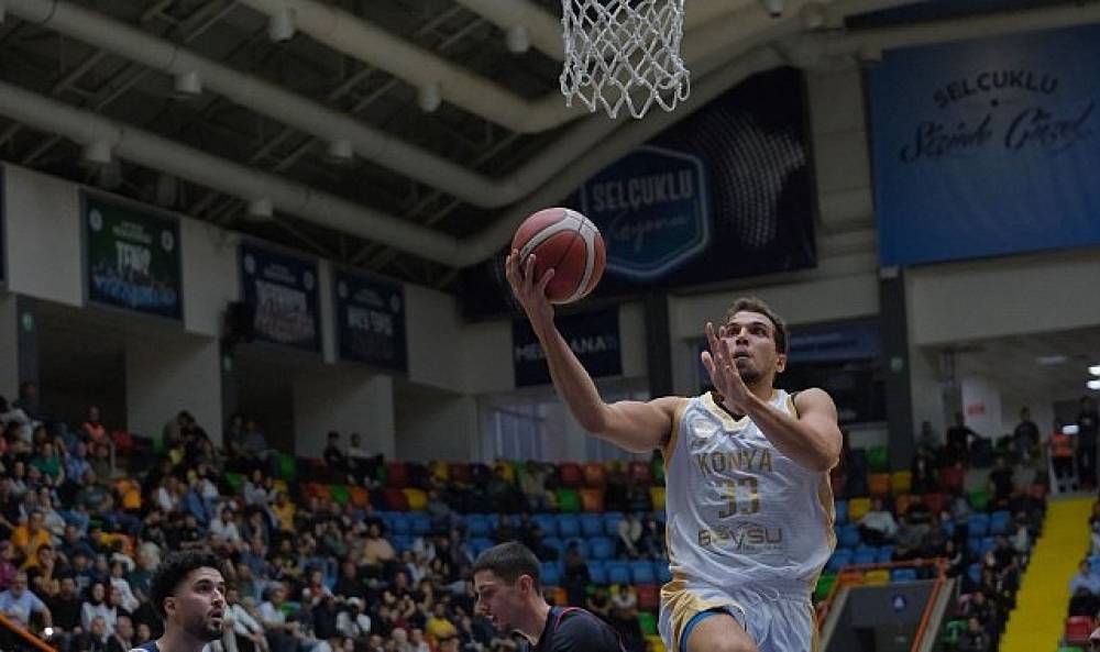 Büyükşehir Belediyespor Basketbol ve Voleybolda Yenilgi Yüzü Görmüyor