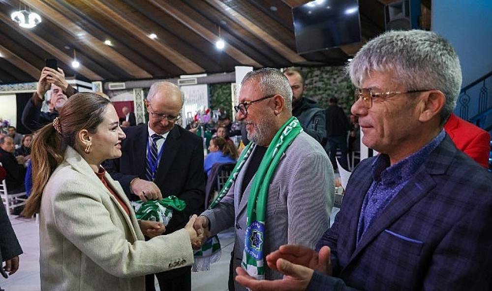  Başkan Vekili &Ouml;zdemir Konyalılarla buluştu